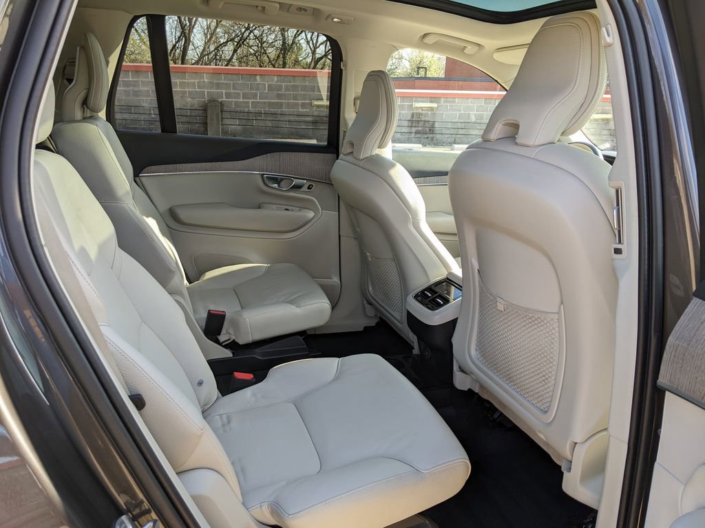 Certified 2024 Volvo XC90 B6 Plus w/ Protection Package image 25