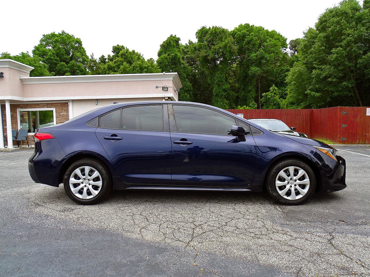 Used 2020 Toyota Corolla LE FWD image 10
