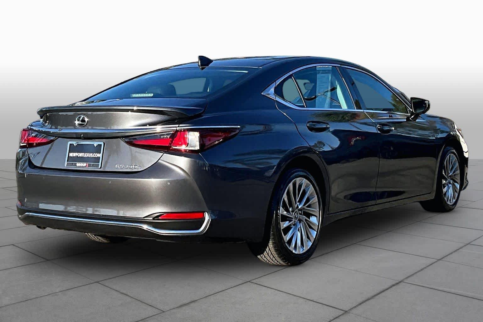 Certified 2023 Lexus ES 300h w/ Accessory Package (Z1) FWD image 12