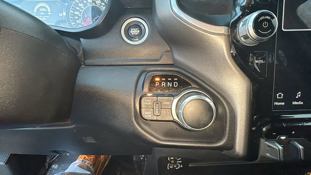 Used 2024 RAM 2500 Big Horn w/ Safety Group image 15