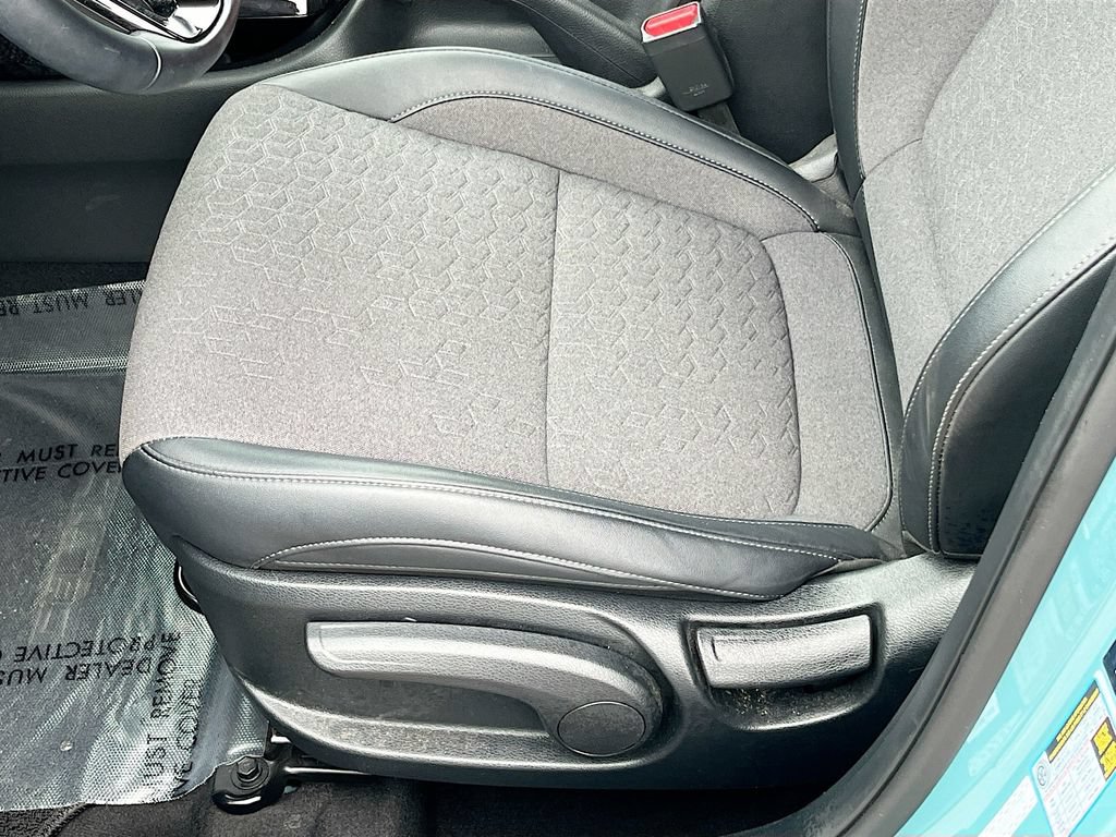 Used 2025 Kia Seltos S AWD/4WD image 19
