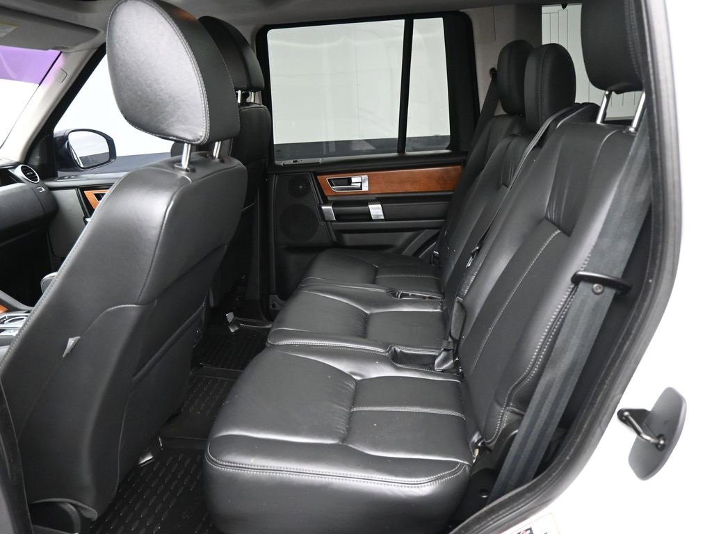 Used 2015 Land Rover LR4 HSE LUX image 17