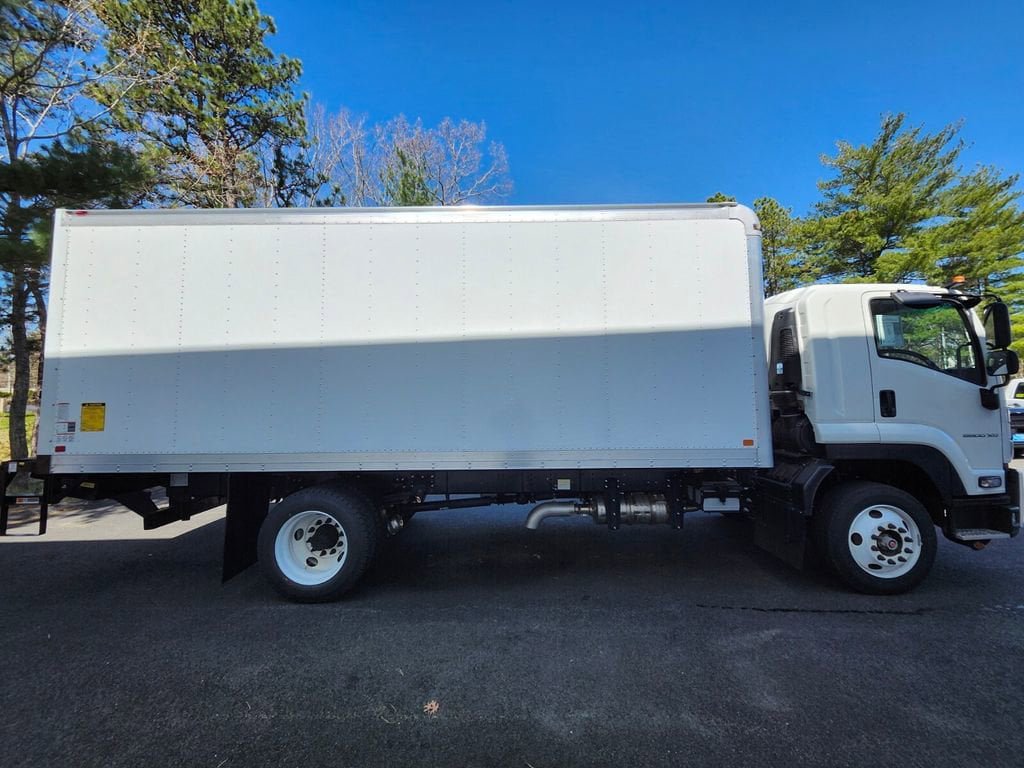 New 2026 Chevrolet Low Cab Forward 6500XD RWD image 6