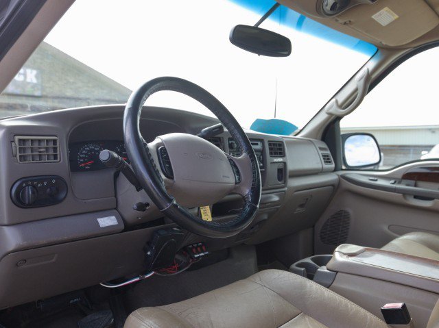 Used 2002 Ford Excursion Limited AWD/4WD image 15