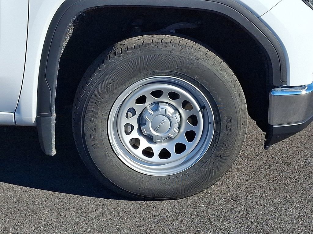 Used 2024 GMC Sierra 1500 Pro w/ Convenience Package image 8