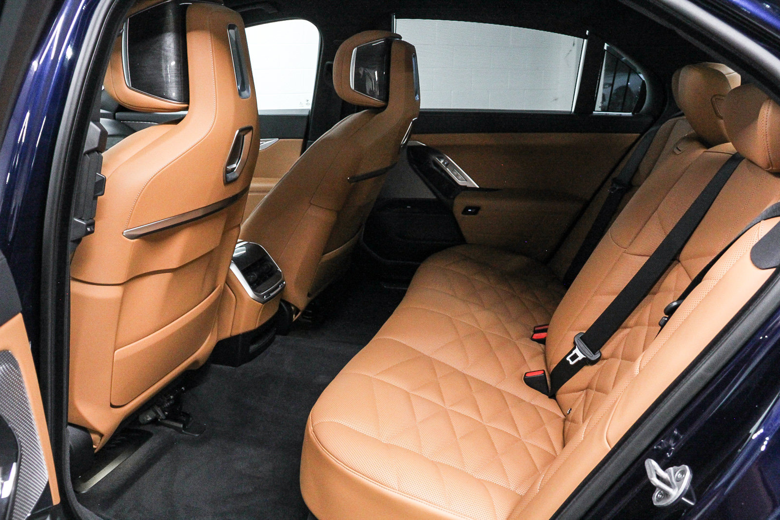 Certified 2023 BMW 740i RWD image 17