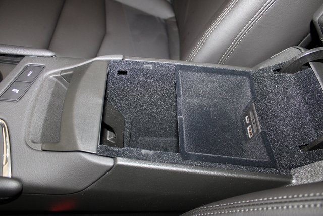 New 2025 Cadillac XT5 Luxury image 18