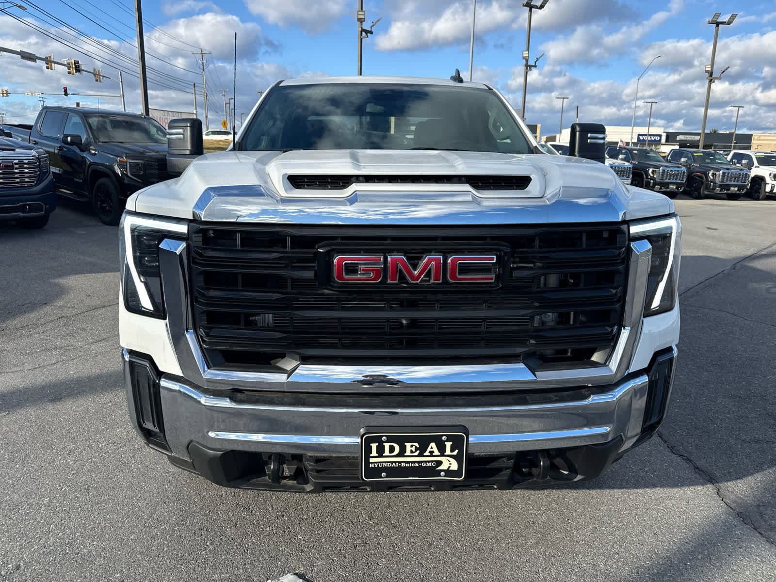 New 2024 GMC Sierra 2500 Pro w/ Convenience Package image 17