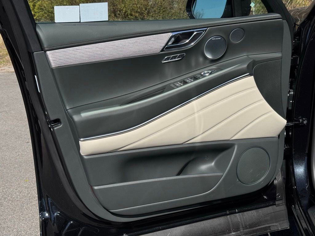 Used 2025 Genesis GV80 3.5T Prestige image 27