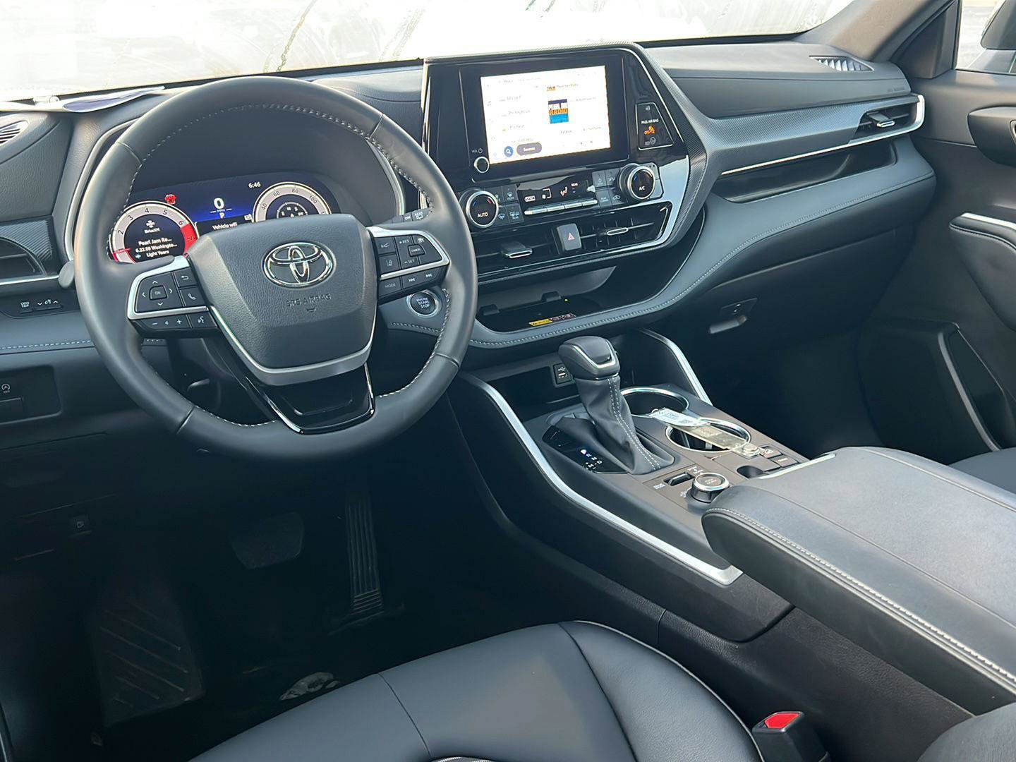 Certified 2025 Toyota Highlander XSE AWD/4WD image 20