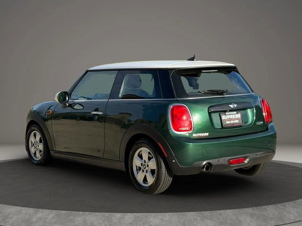 Used 2017 MINI Cooper 2-Door Hardtop image 5