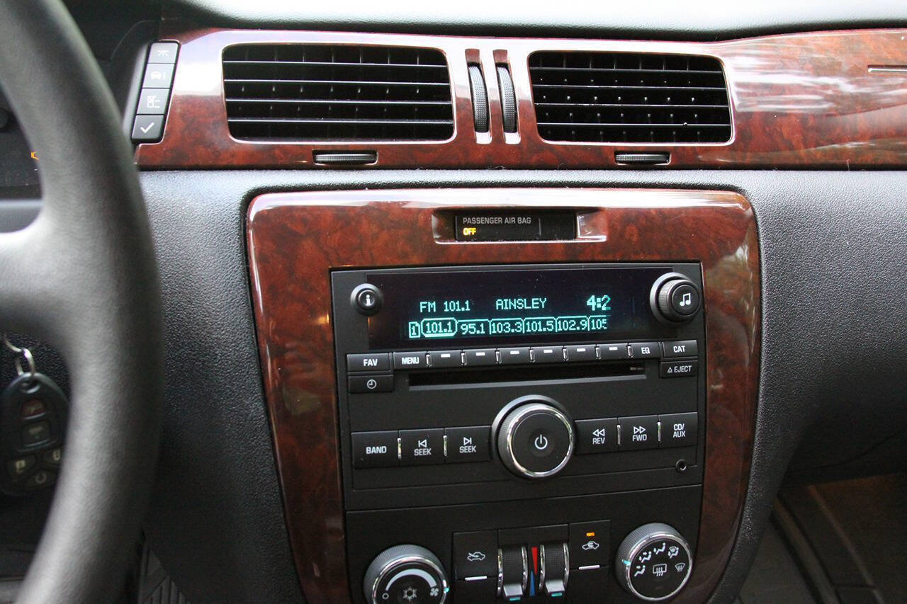 Used 2009 Chevrolet Impala LT FWD image 11