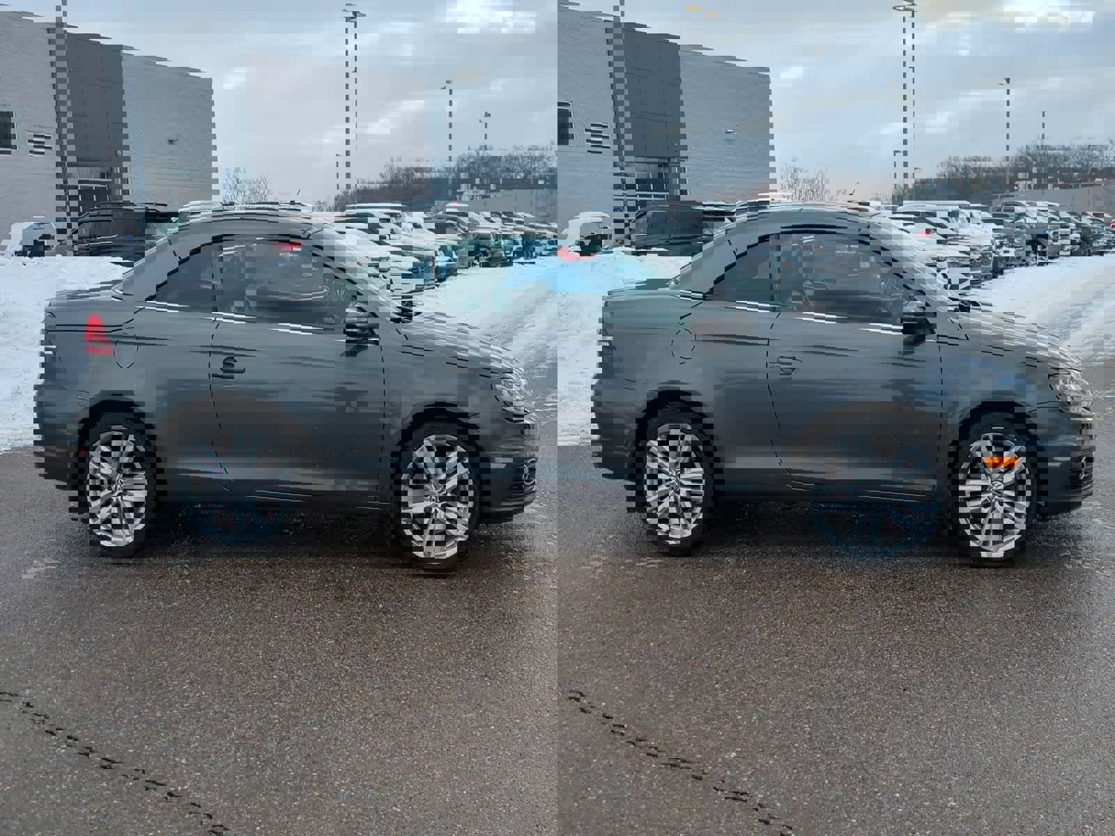 Used 2013 Volkswagen Eos Executive image 9