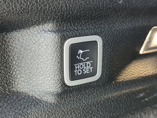 Used 2022 Jeep Grand Cherokee L Overland RWD image 13