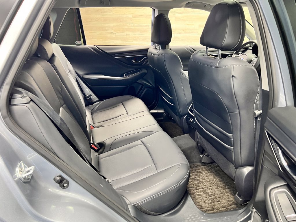 Used 2025 Subaru Outback Limited XT AWD/4WD image 19