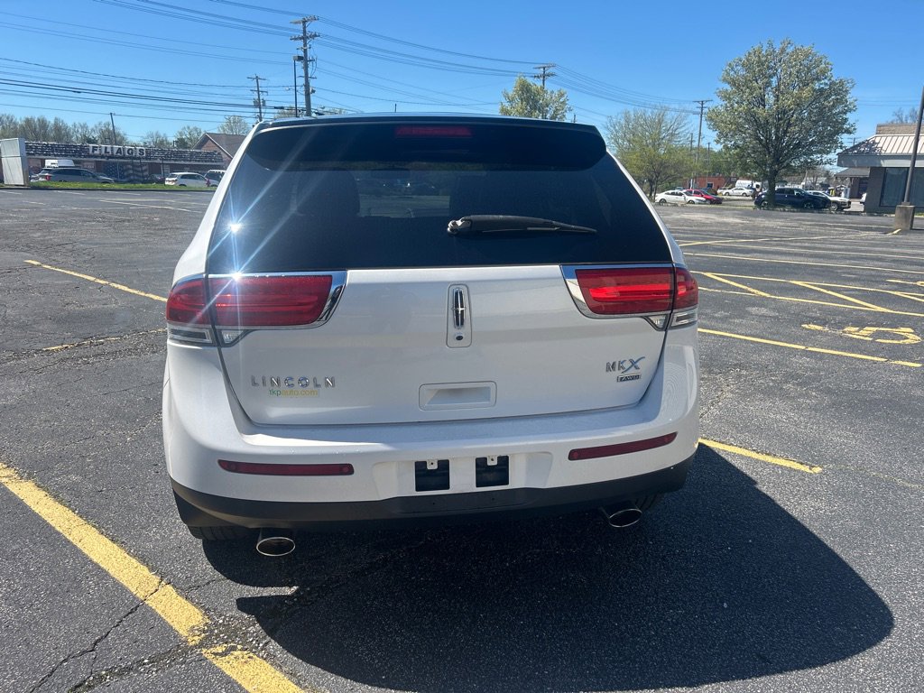 Used 2012 Lincoln MKX AWD image 6