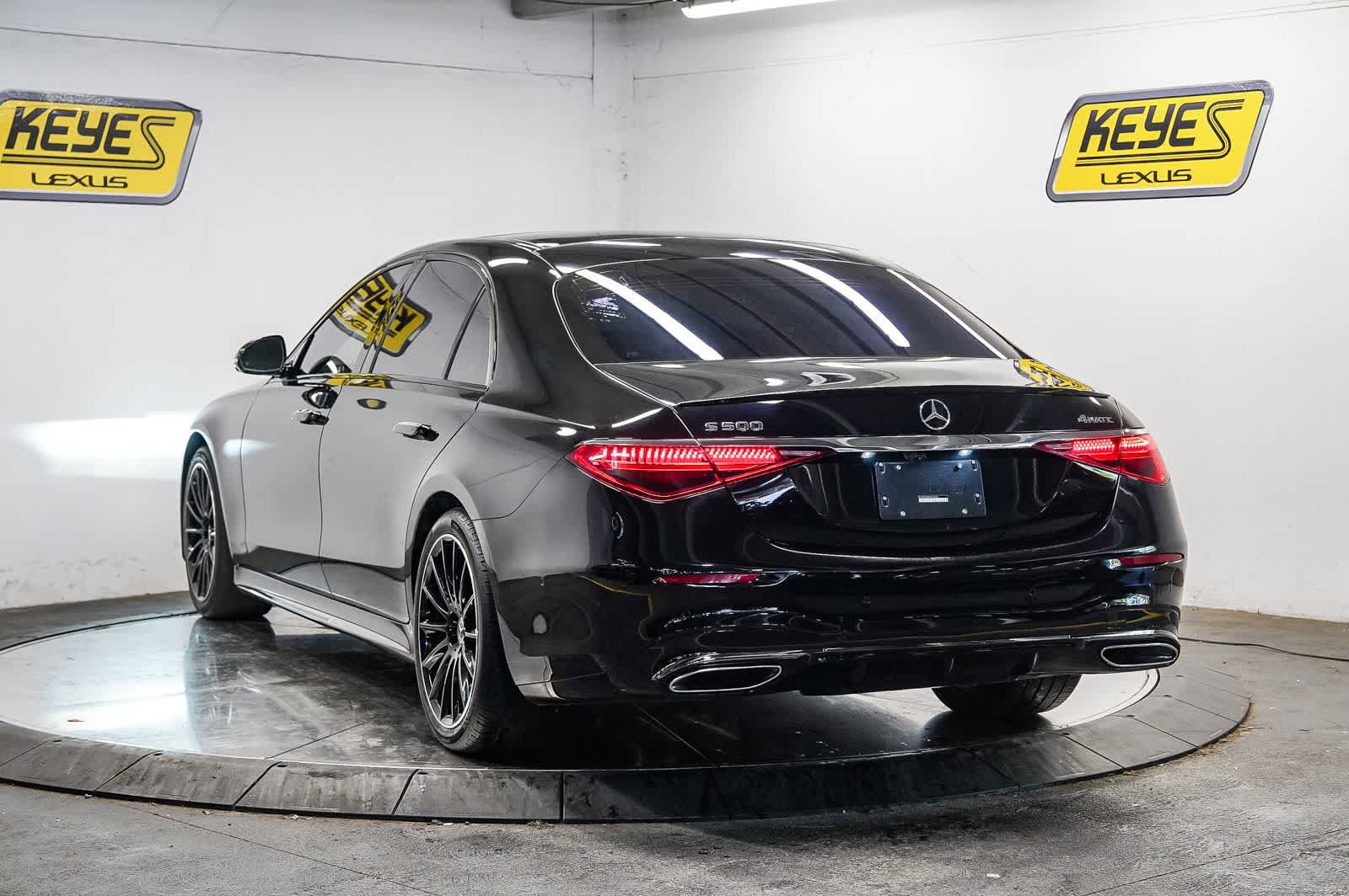 Used 2023 Mercedes-Benz S 500 4MATIC w/ AMG Line image 2