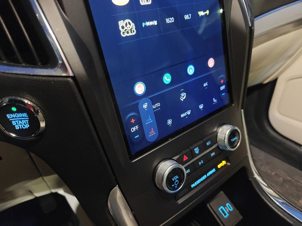 Used 2021 Ford Edge Titanium w/ Equipment Group 301A image 10