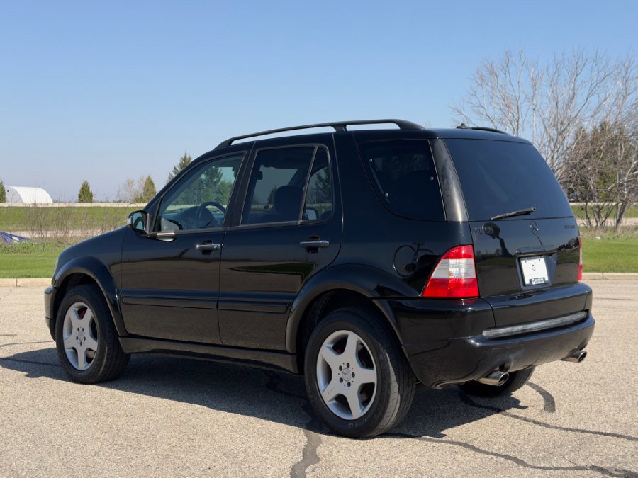 Used 2003 Mercedes-Benz ML 55 AMG 4MATIC image 4