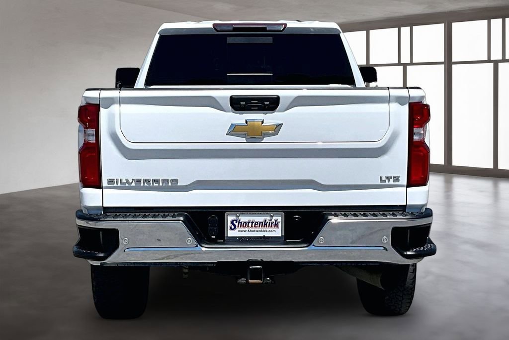 Used 2022 Chevrolet Silverado 2500 LTZ w/ LTZ Plus Package AWD/4WD image 5