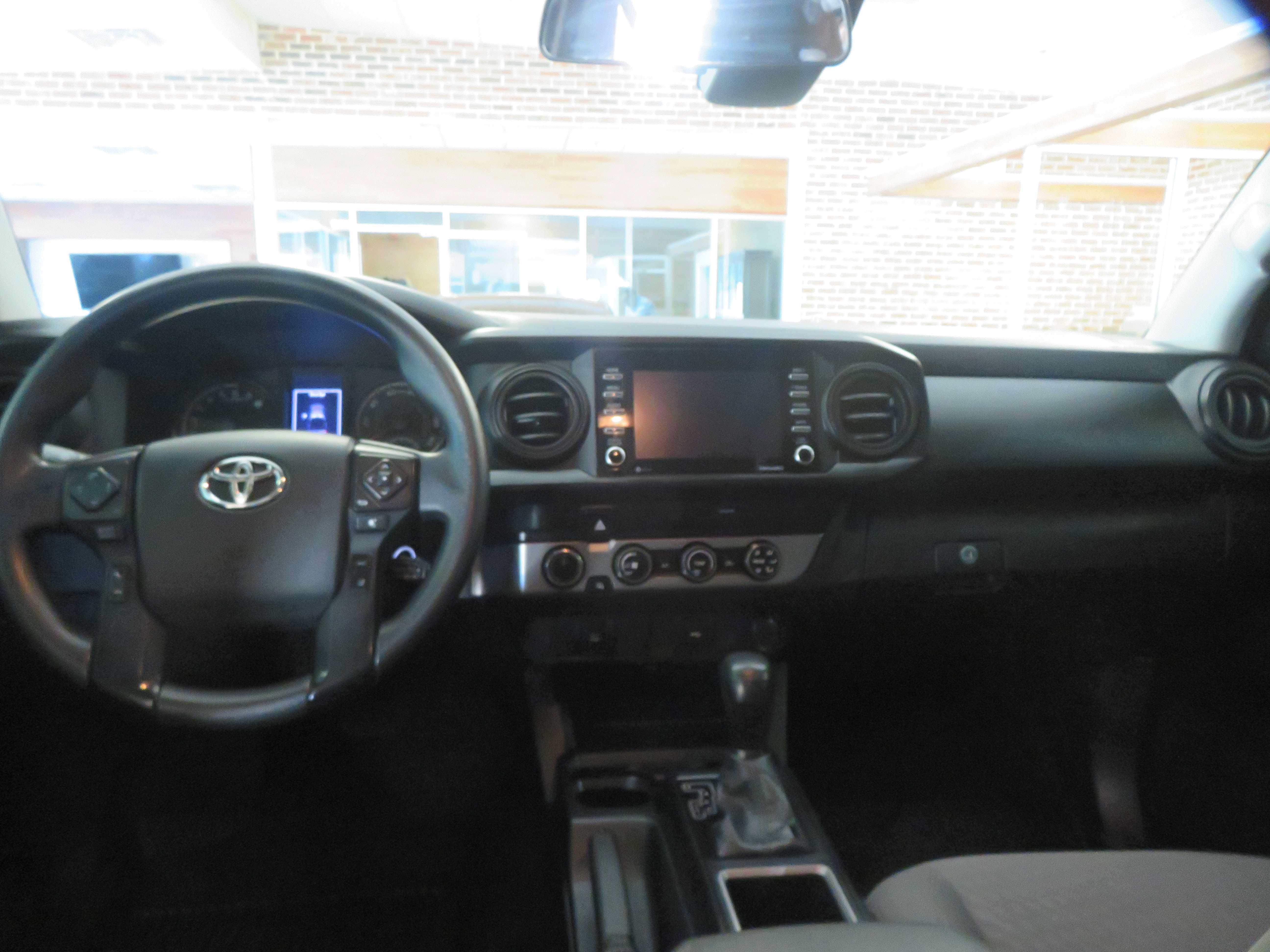 Used 2020 Toyota Tacoma SR AWD/4WD image 47