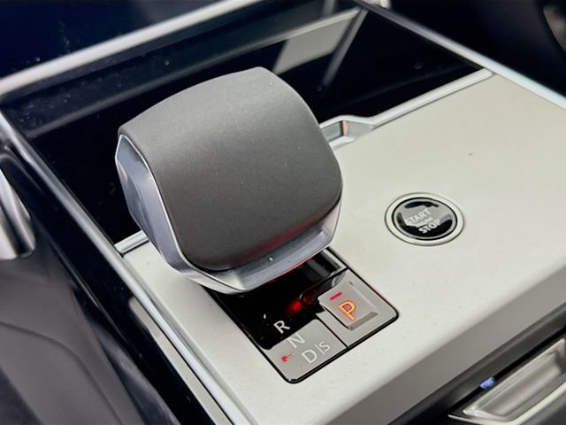 New 2026 Land Rover Range Rover SE image 19