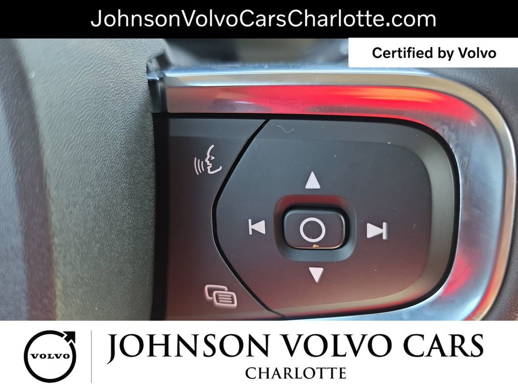 Used 2025 Volvo XC40 B5 Core image 18