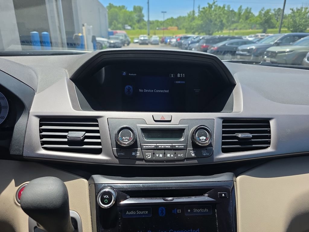 Used 2016 Honda Odyssey SE image 9