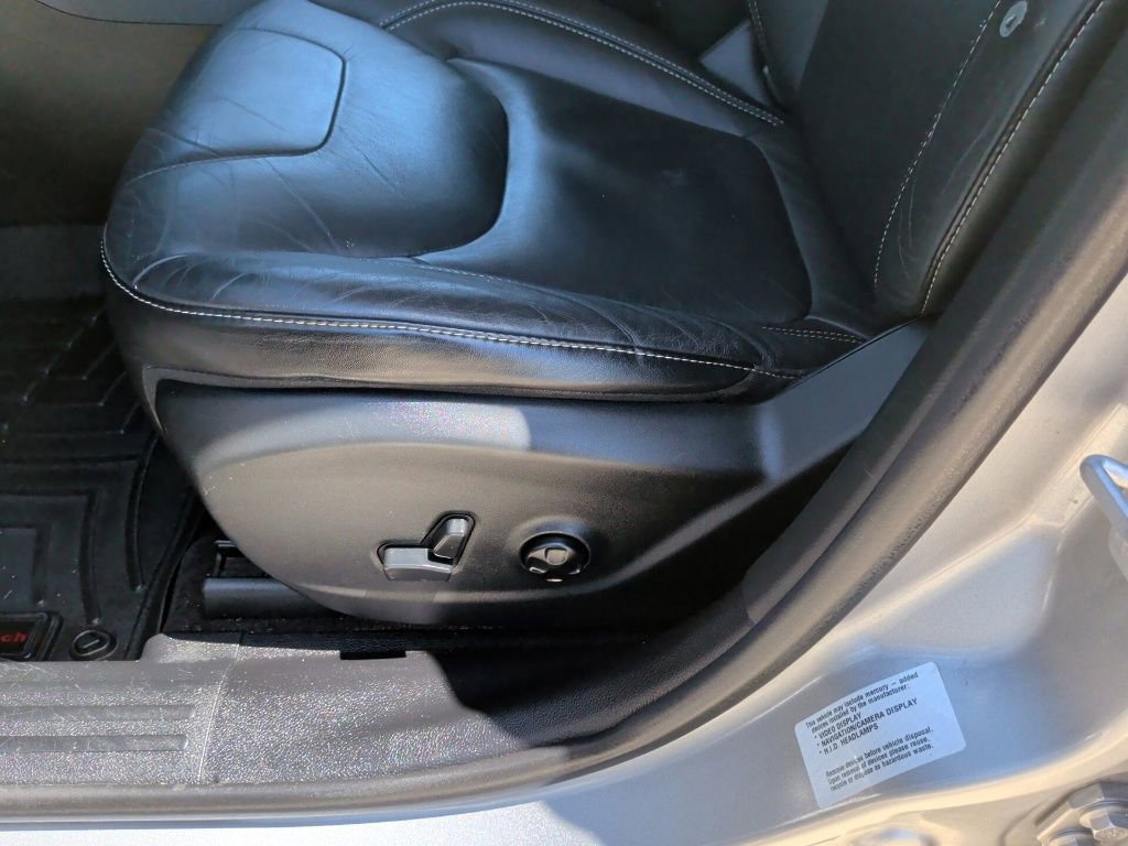 Used 2015 Jeep Cherokee Limited FWD image 11