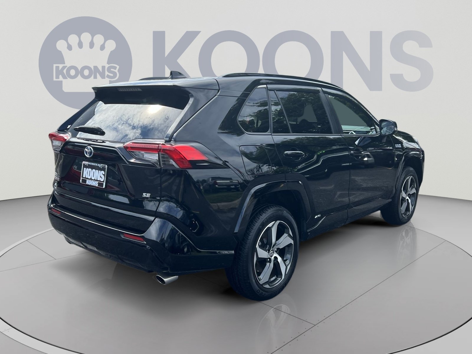 Used 2023 Toyota RAV4 SE w/ Weather & Moonroof Package AWD/4WD image 7