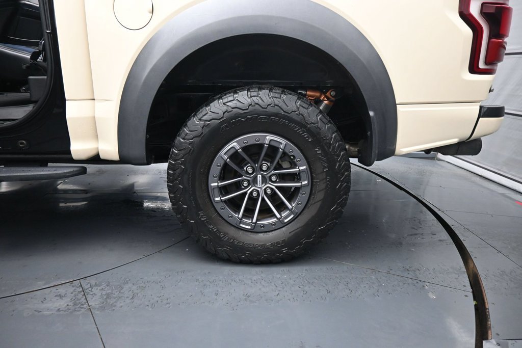 Used 2019 Ford F150 Raptor w/ Equipment Group 802A Luxury AWD/4WD image 21
