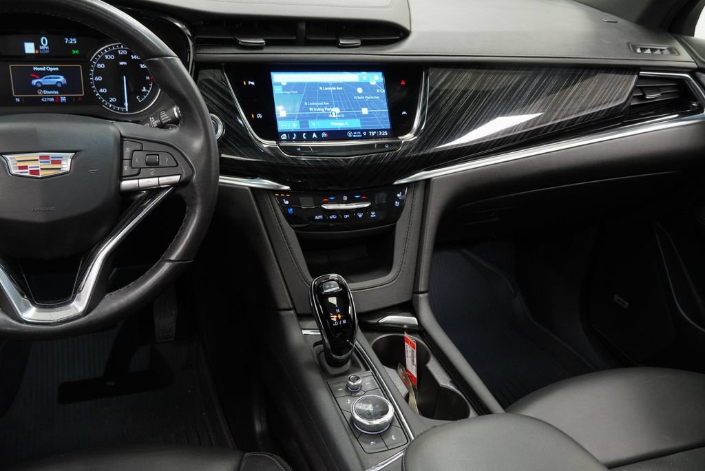 Certified 2023 Cadillac XT6 Premium Luxury AWD/4WD image 17