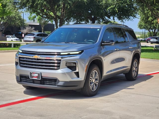 Used 2026 Chevrolet Traverse LT FWD image 11