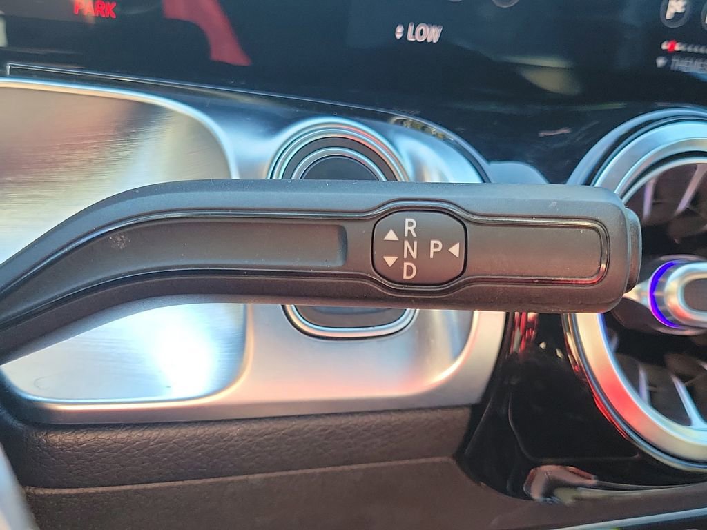 Used 2021 Mercedes-Benz GLB 35 AMG 4MATIC image 38