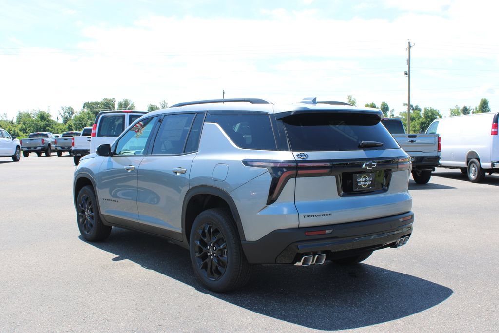New 2026 Chevrolet Traverse LT w/ Midnight/Sport Edition FWD image 7