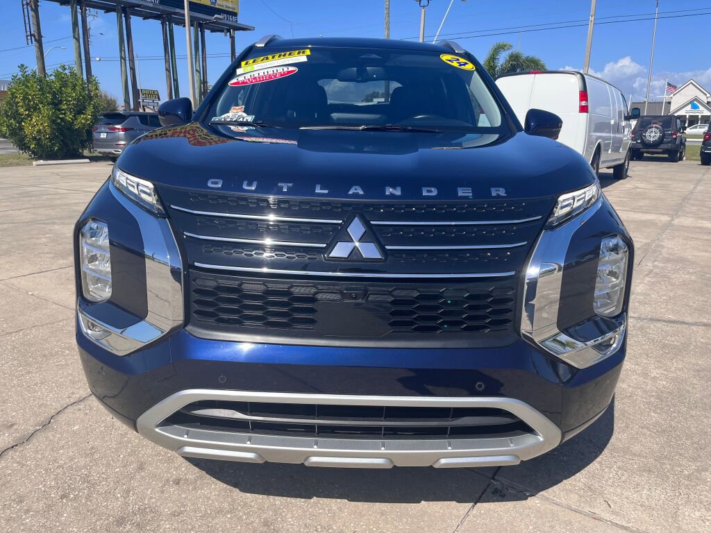 Used 2024 Mitsubishi Outlander SEL image 8