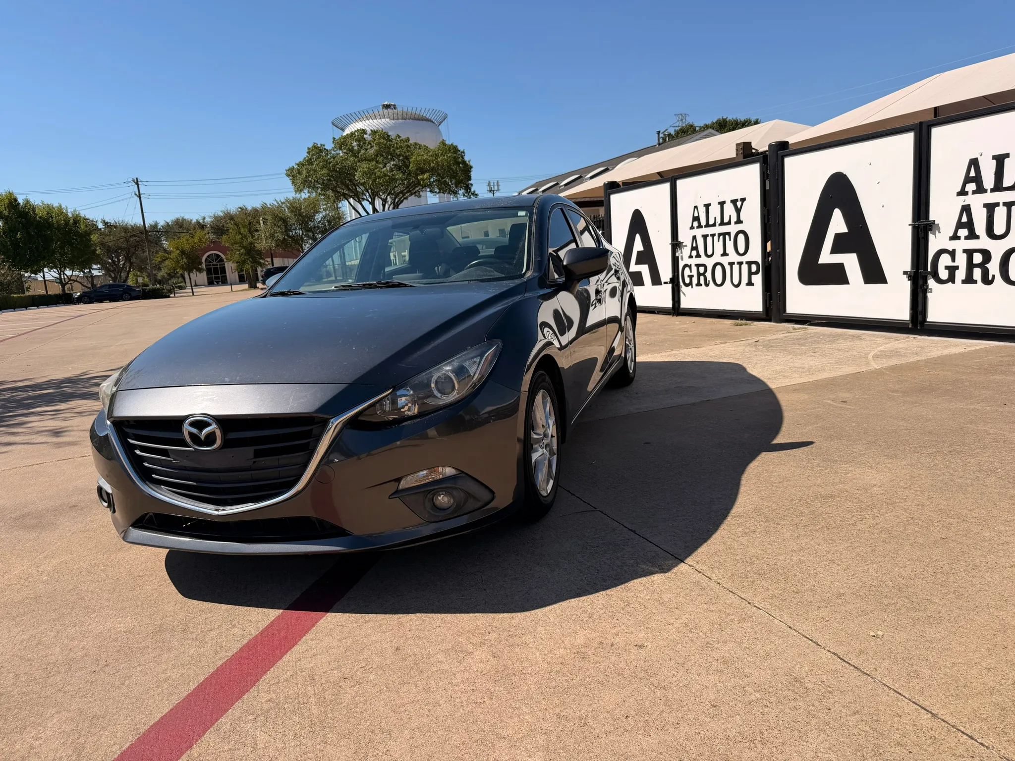 Used 2015 MAZDA MAZDA3 i Touring w/ Technology Package FWD image 1