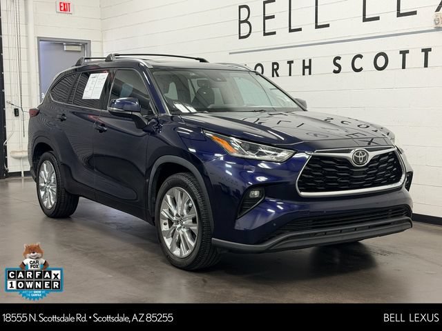 Used 2021 Toyota Highlander Limited FWD video 1