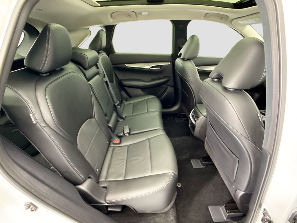 Used 2023 INFINITI QX50 Luxe AWD/4WD image 20