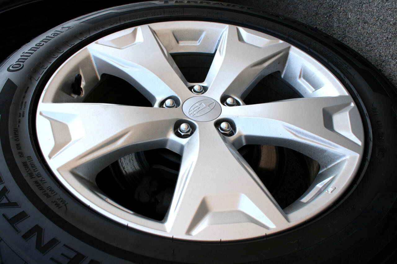 Used 2015 Subaru Forester 2.5i w/ Alloy Wheel Package image 7