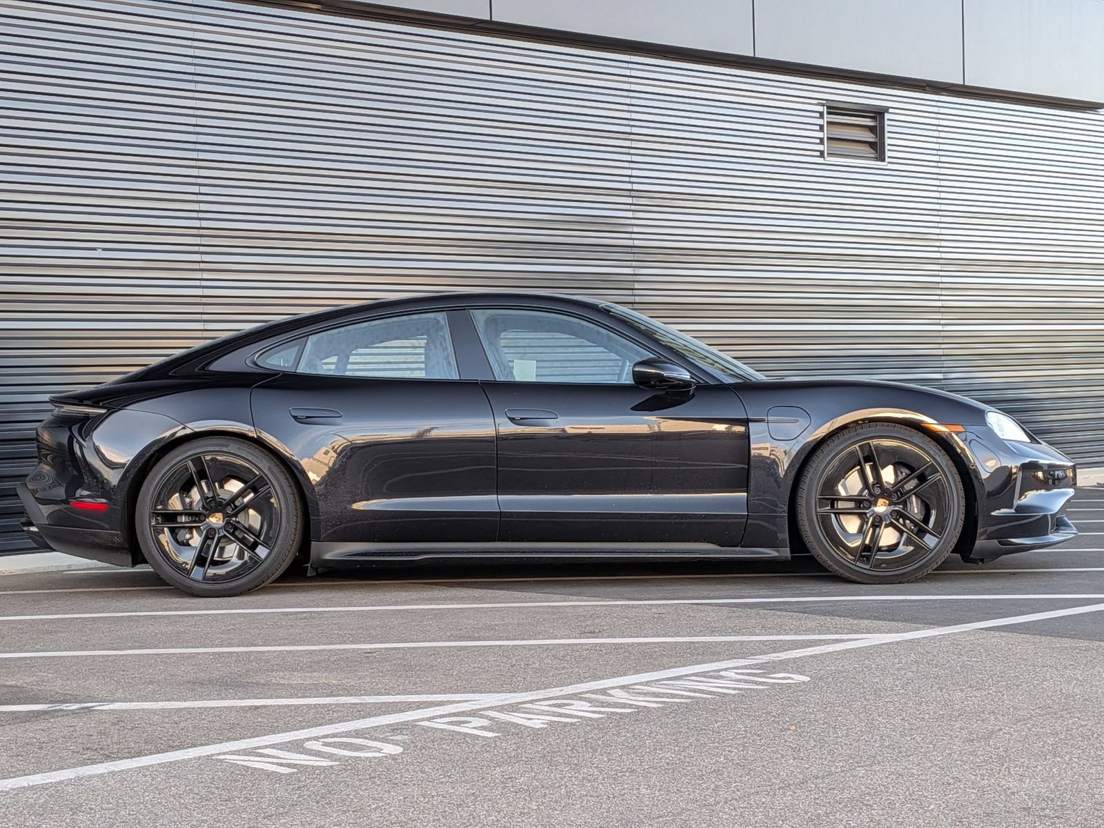 New 2026 Porsche Taycan RWD image 8