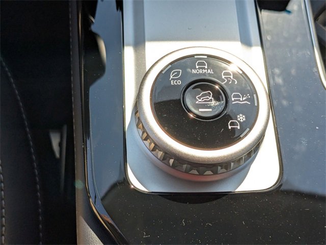 New 2025 Mitsubishi Outlander SEL image 28