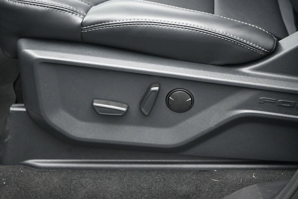 New 2026 Ford Expedition Max Platinum AWD/4WD image 9