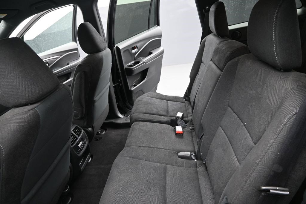 Used 2022 Honda Pilot Sport image 13