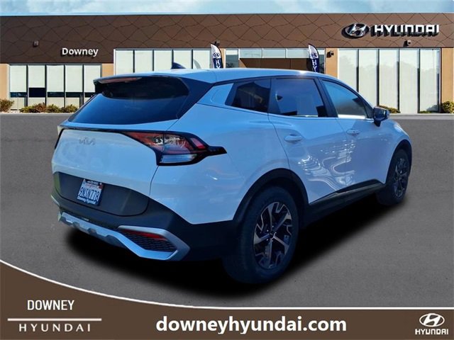 Used 2023 Kia Sportage EX image 3