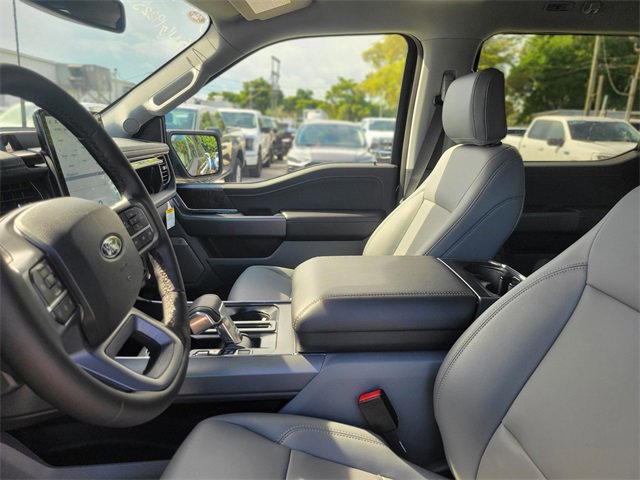 New 2025 Ford F150 Lightning Flash image 19