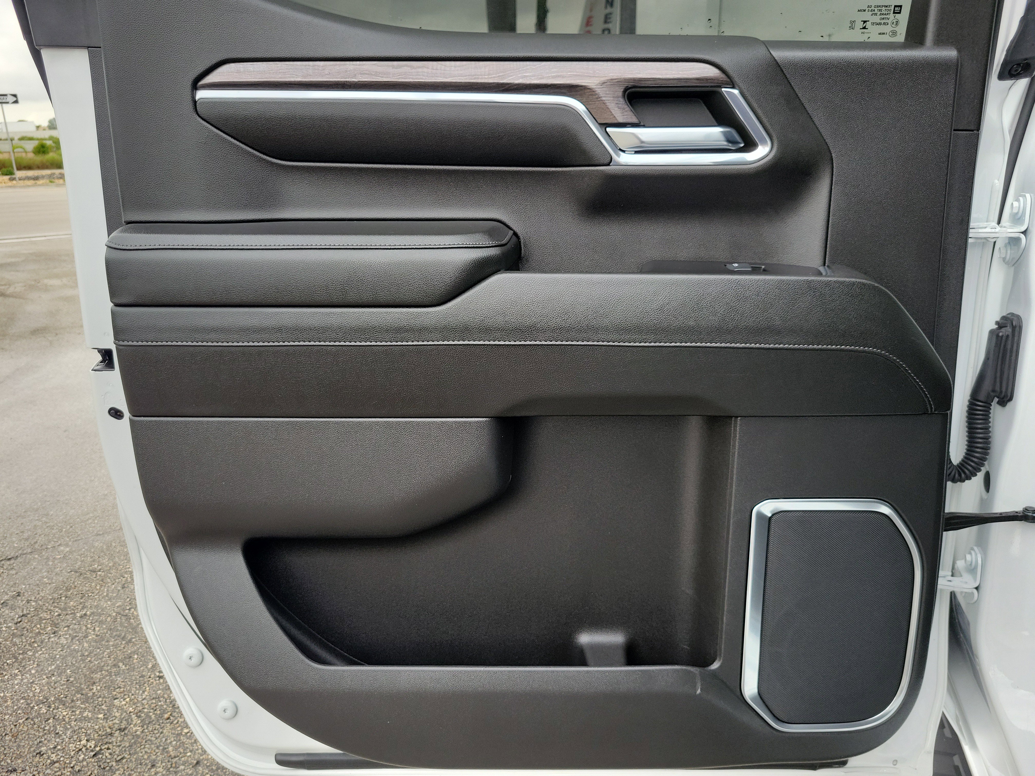 Used 2024 Chevrolet Silverado 1500 LTZ image 25