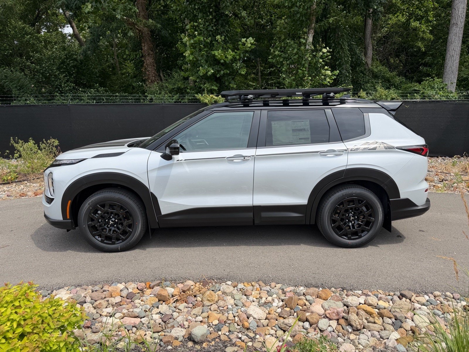 New 2026 Mitsubishi Outlander AWD image 2