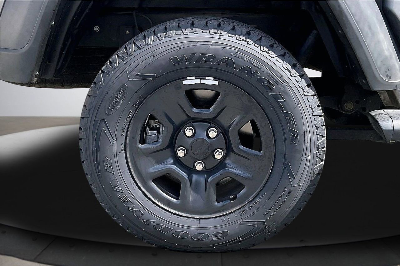 Certified 2020 Jeep Gladiator Sport w/ Quick Order Package 24S image 36