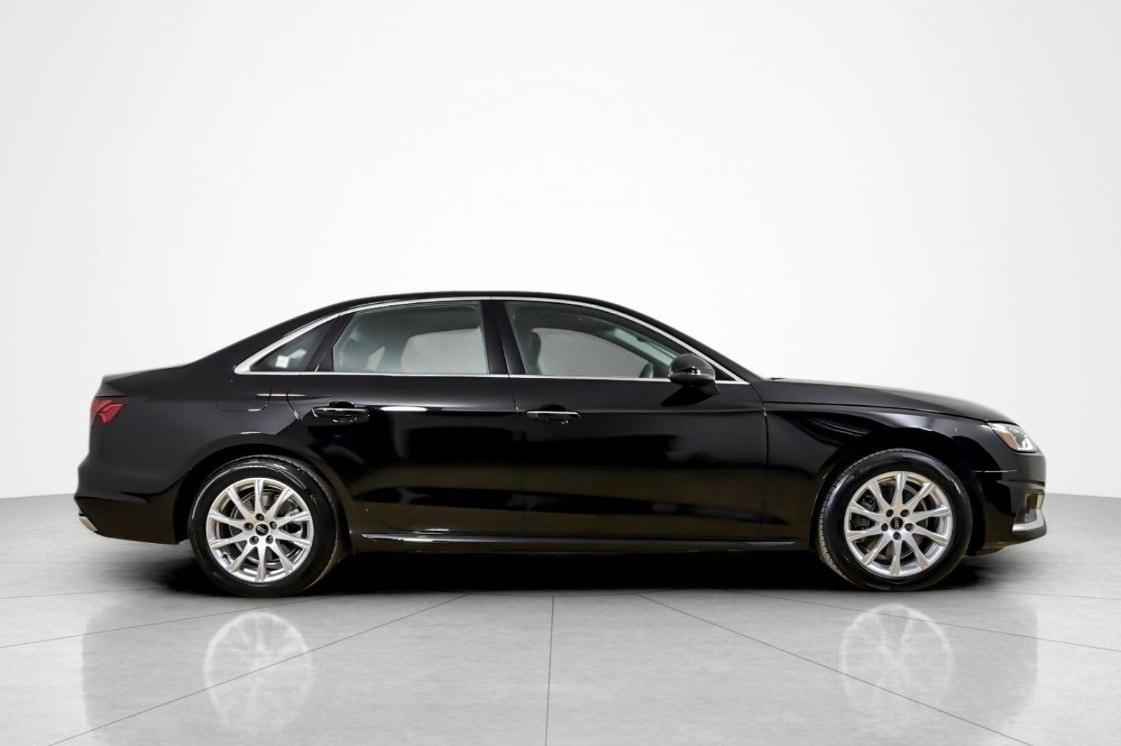 Used 2024 Audi A4 2.0T Premium w/ Convenience Package AWD/4WD image 6